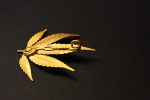 420karat leaf pendant in gold one of a kind
